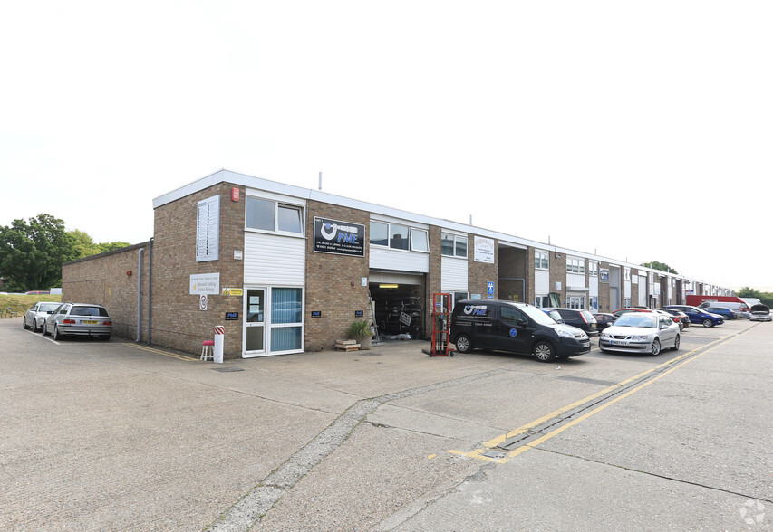 The Causeway, Maldon for lease - Primary Photo - Image 1 of 3