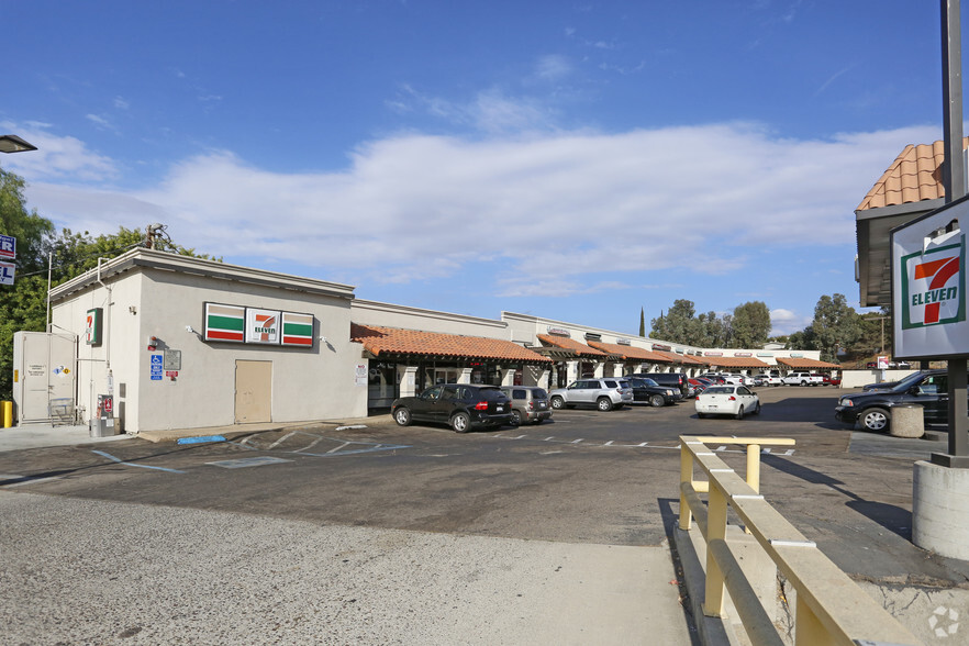 13326-13334 Hwy 8, Lakeside, CA for lease - Primary Photo - Image 1 of 3