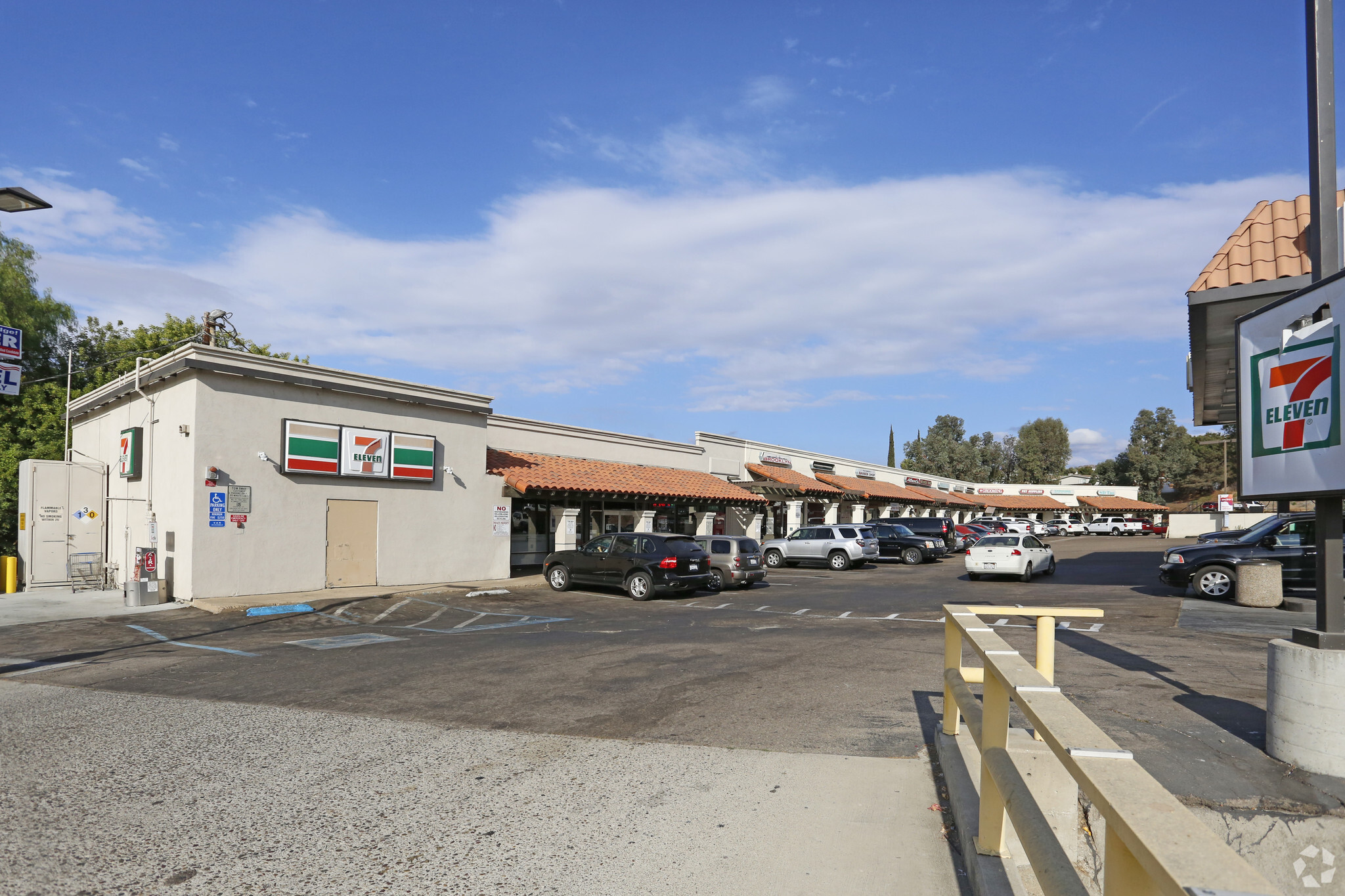 13326-13334 Hwy 8, Lakeside, CA for lease Primary Photo- Image 1 of 4