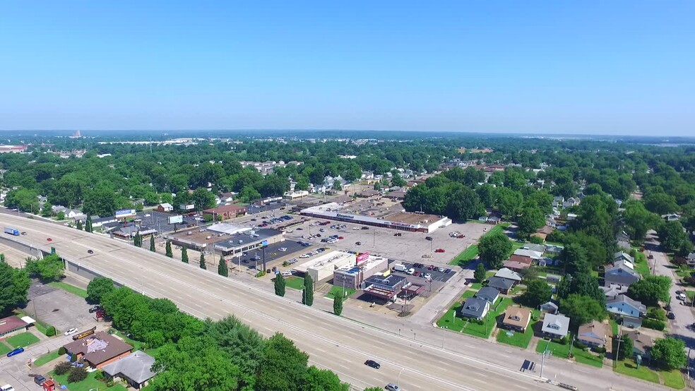 1 N Weinbach Ave, Evansville, IN 47711 - Weinbach Shopping Center | LoopNet