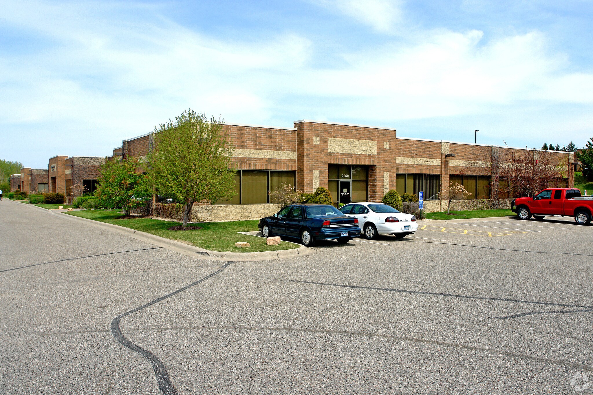 2060 Centre Pointe Blvd, Mendota Heights, MN for sale Primary Photo- Image 1 of 1