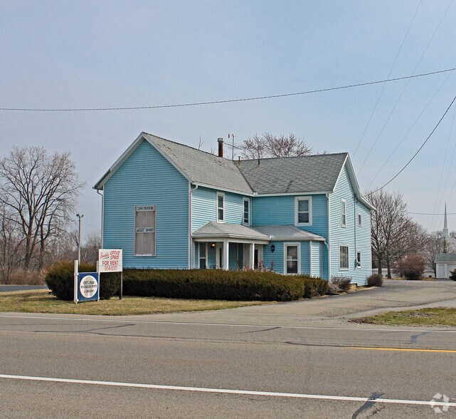 2348 Troy Rd, Springfield, OH 45504