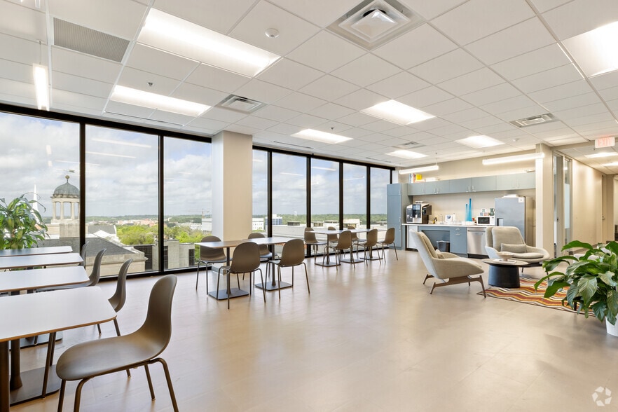 101 N Monroe St, Tallahassee, FL for lease - Building Photo - Image 1 of 20