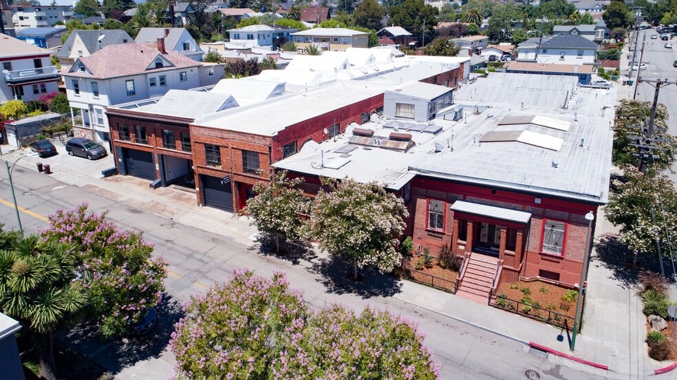 1148 E 18th St, Oakland, CA for sale - Building Photo - Image 1 of 1