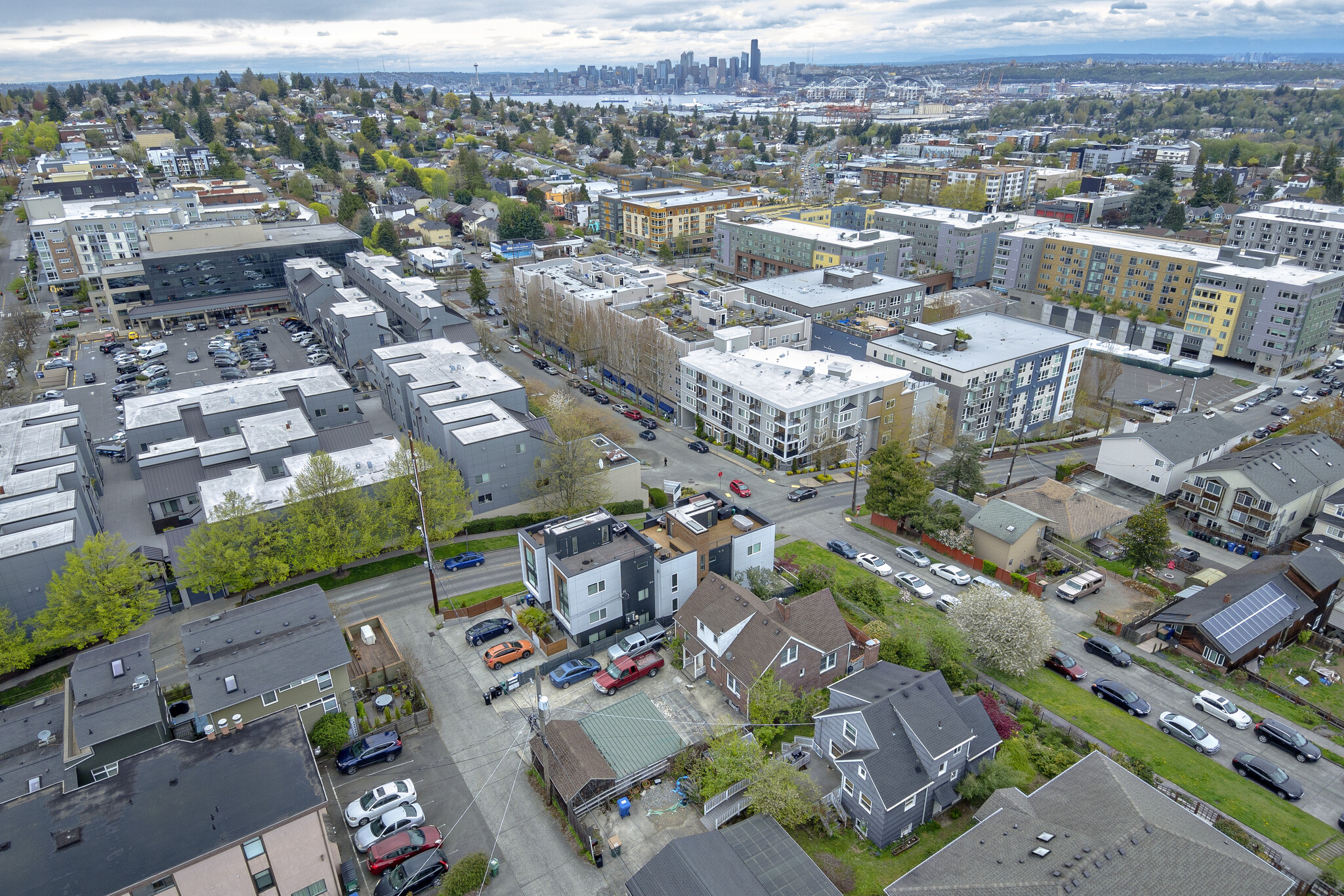 4807 41st Ave SW, Seattle, WA 98116 | LoopNet