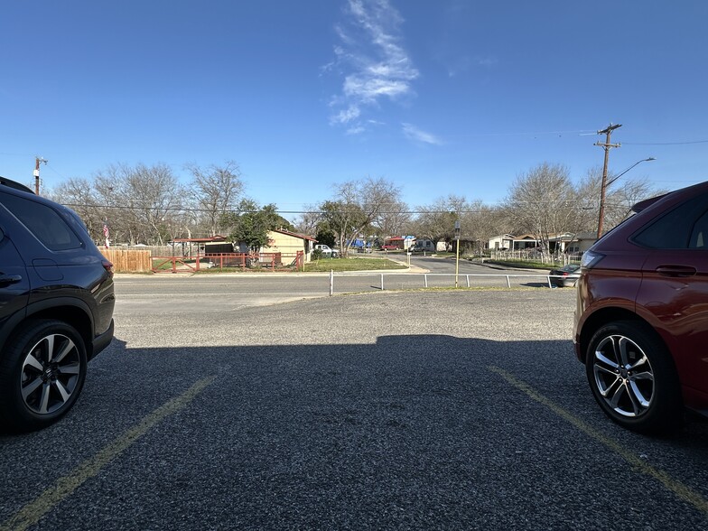 4145 Pleasanton Rd, San Antonio, TX for lease - Building Photo - Image 3 of 40