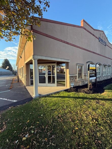 869 W 2nd St, Xenia, OH for lease - Building Photo - Image 2 of 42