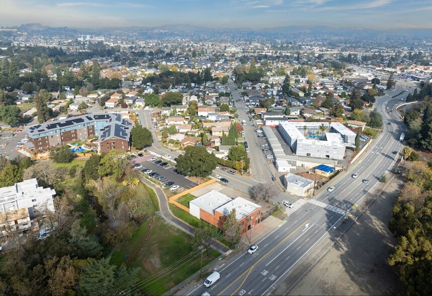 1448 A St, Castro Valley, CA for lease - Building Photo - Image 3 of 9