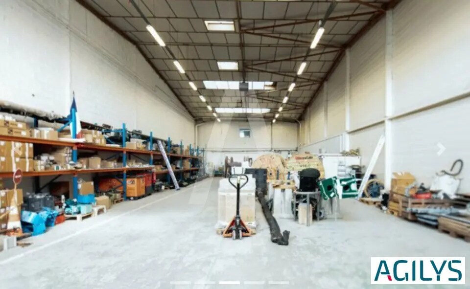 Flex in Coignières for lease Interior Photo- Image 1 of 6