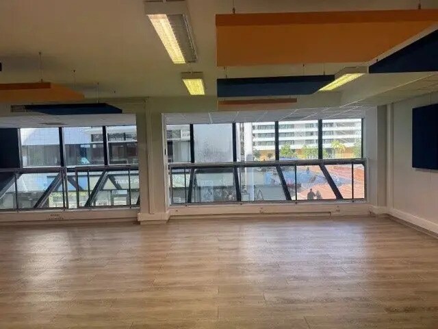 Office in Nice for lease - Interior Photo - Image 2 of 4