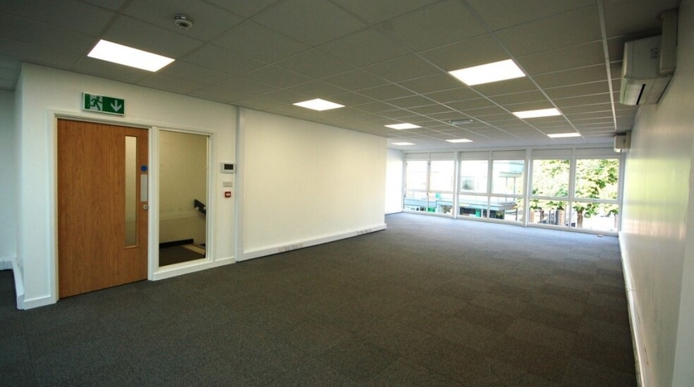 13 High St, Market Harborough for lease - Interior Photo - Image 2 of 5