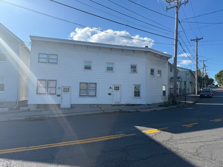 Multifamily in for sale - Building Photo - Image 1 of 1