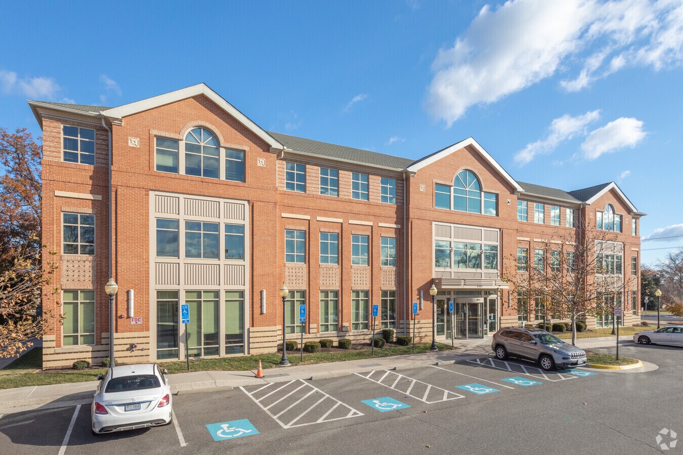 6400 Beulah St, Alexandria, VA 22310