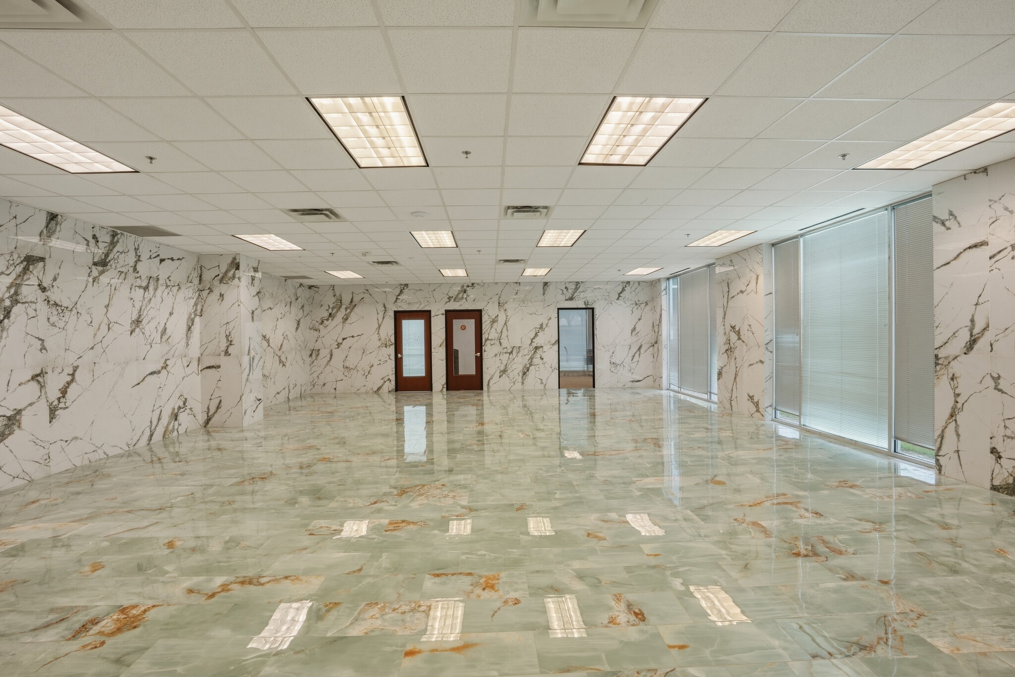 1707 Market Place Blvd, Irving, TX for lease Interior Photo- Image 1 of 1