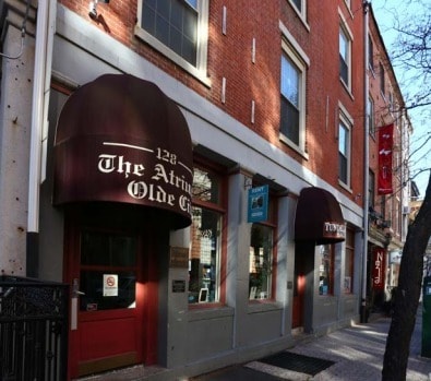 128-130 Chestnut St, Philadelphia, PA for lease - Building Photo - Image 3 of 7