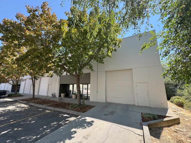 361-443 Steelhead Way, Boise, ID for lease - Building Photo - Image 1 of 5