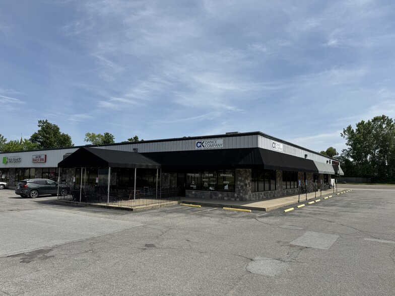 851 US Highway 20, Middlebury, IN for sale - Building Photo - Image 1 of 1