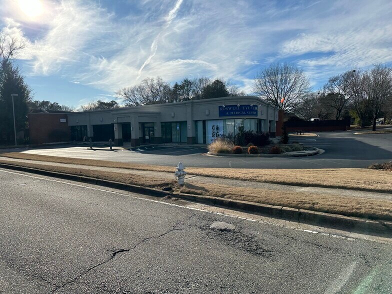 1190 Grimes Bridge Rd, Roswell, GA for sale - Primary Photo - Image 1 of 1