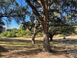 509 Corral Ln, Austin, TX for lease Building Photo- Image 2 of 4