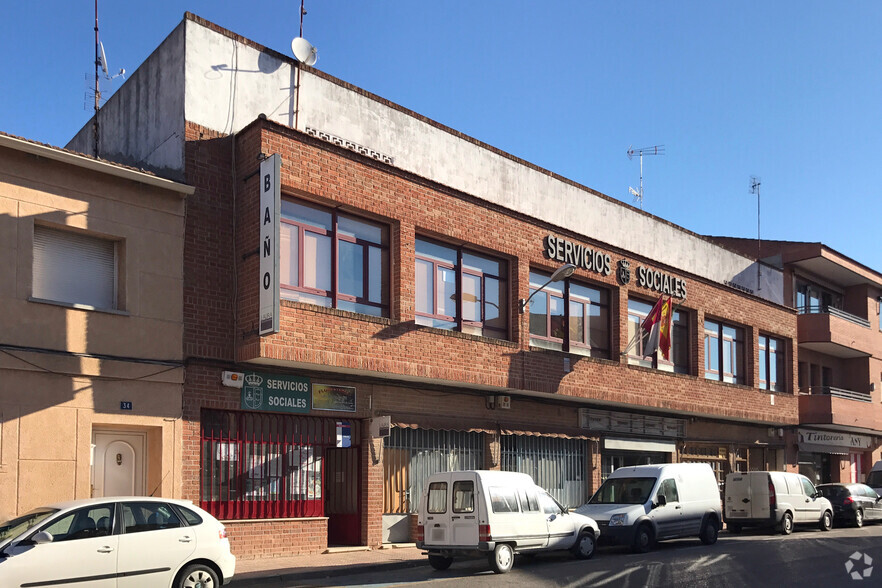 Calle Cruces, 32, Fuensalida, Toledo for sale - Primary Photo - Image 1 of 3