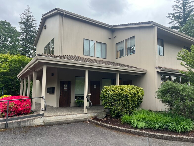 36200 Pittsburg Rd, Saint Helens, OR for lease - Building Photo - Image 1 of 5