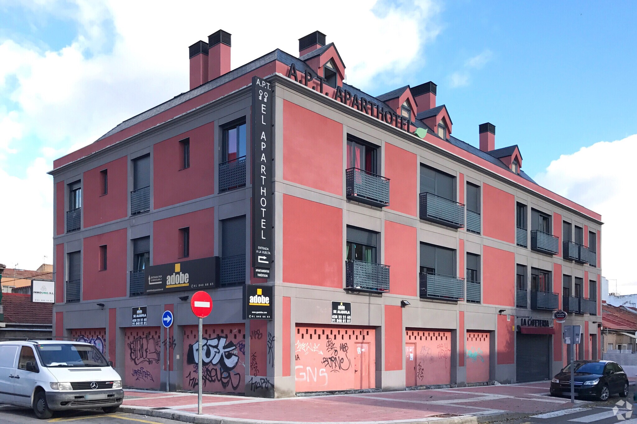 Multifamily in Collado Villalba, Madrid for sale Primary Photo- Image 1 of 3
