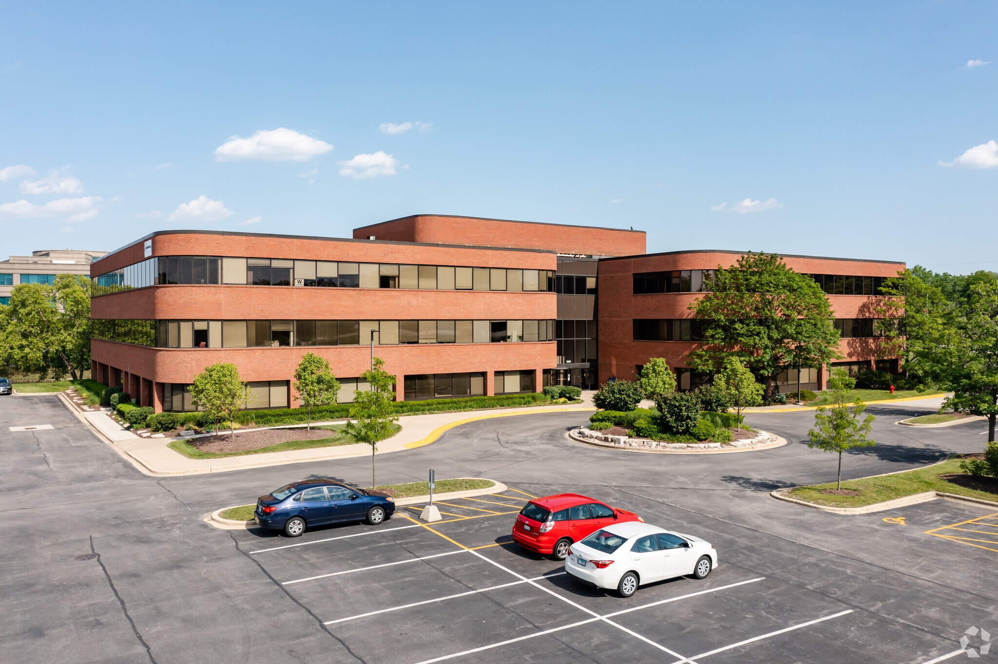 2525 Cabot Dr, Lisle, IL for lease Building Photo- Image 1 of 6