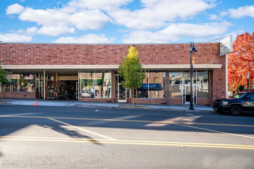 362 N State St, Ukiah, CA for lease - Building Photo - Image 2 of 8