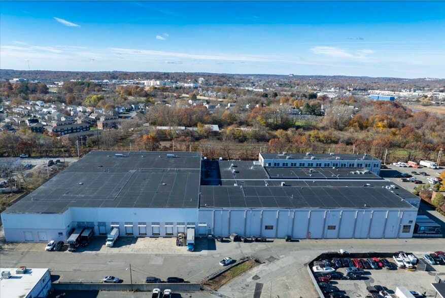 58 Pulaski Rear St, Peabody, MA for lease - Building Photo - Image 3 of 17