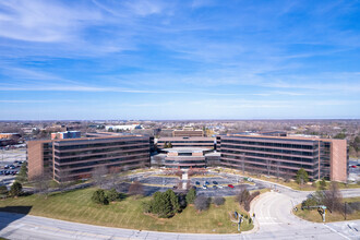 4 Overlook Pt, Lincolnshire, IL - aerial  map view - Image1