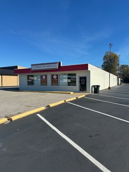 2418 Fort Campbell Blvd, Hopkinsville, KY for lease - Building Photo - Image 1 of 1