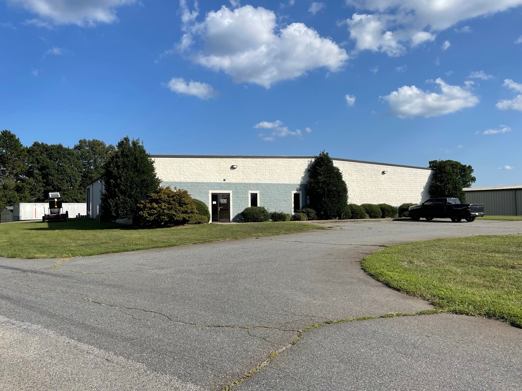 180 Commerce Blvd, Statesville, NC 28625