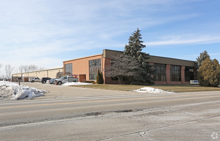 1400 Powis Rd, West Chicago, IL for lease - Building Photo - Image 3 of 4