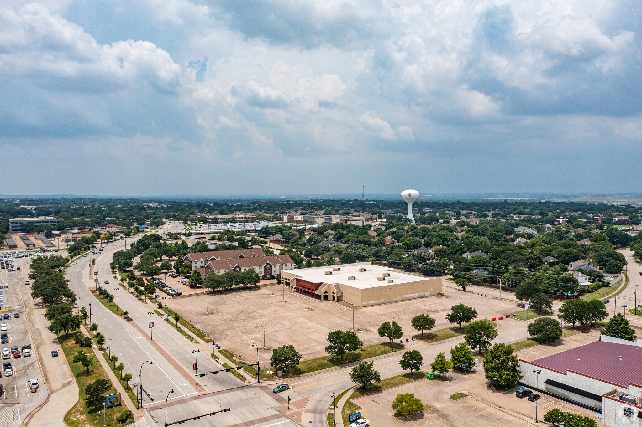 1715 E Lamar Blvd, Arlington, TX 76006 Retail for Sale