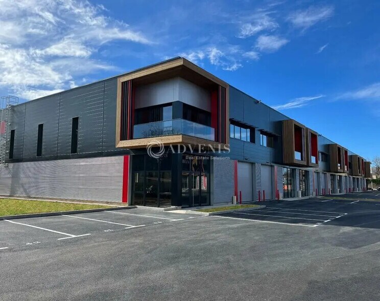 Flex in Avrainville for lease - Building Photo - Image 1 of 3