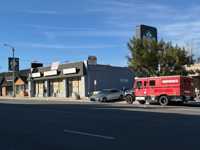 19445-19449 Ventura Blvd, Tarzana, CA for sale - Building Photo - Image 3 of 31