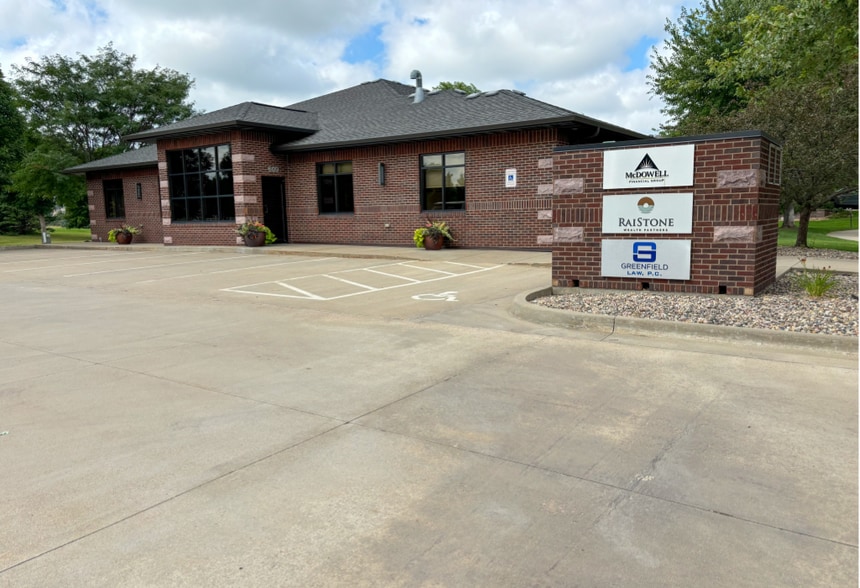 609 E Tan Tara Cir, Sioux Falls, SD for lease - Building Photo - Image 2 of 6