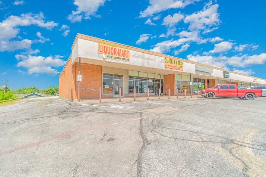 5405-5425 E Lancaster Ave, Fort Worth, TX for lease - Building Photo - Image 2 of 13