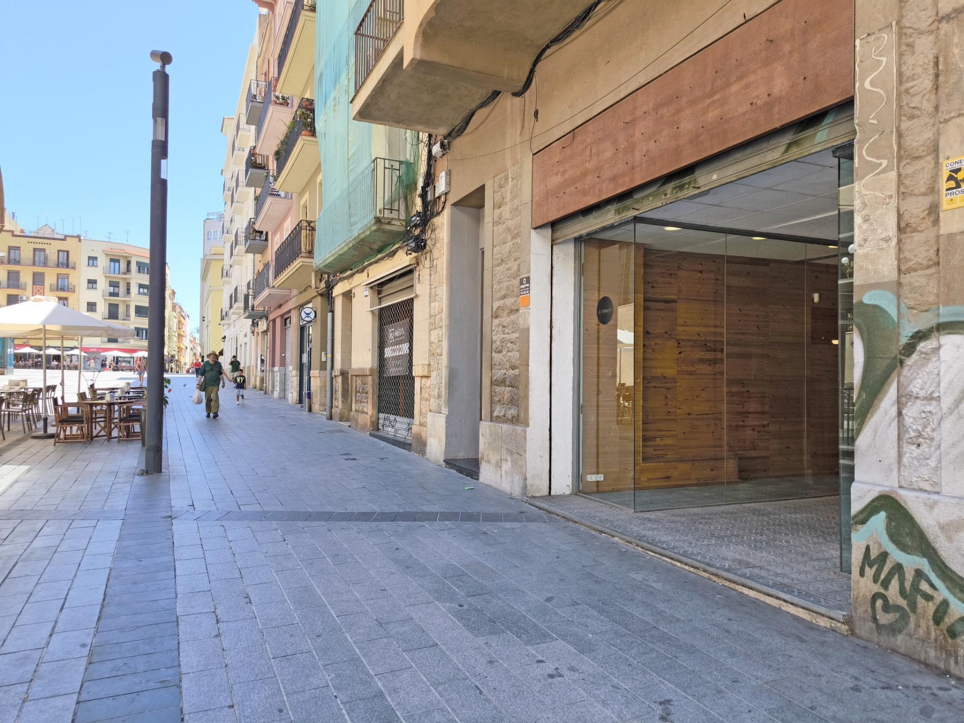 Retail in Tarragona, Tarragona for lease Interior Photo- Image 1 of 24