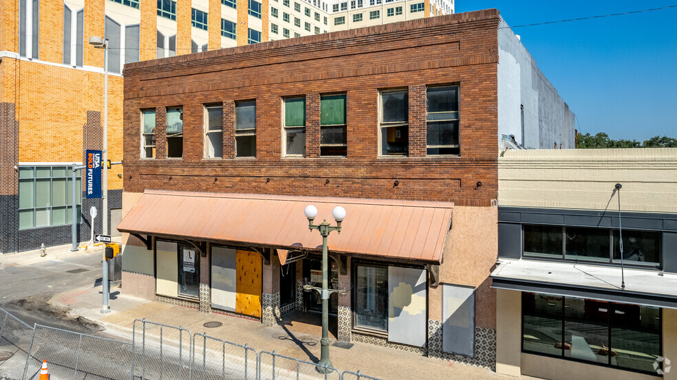 345 W Commerce St, San Antonio, TX for sale - Building Photo - Image 1 of 1