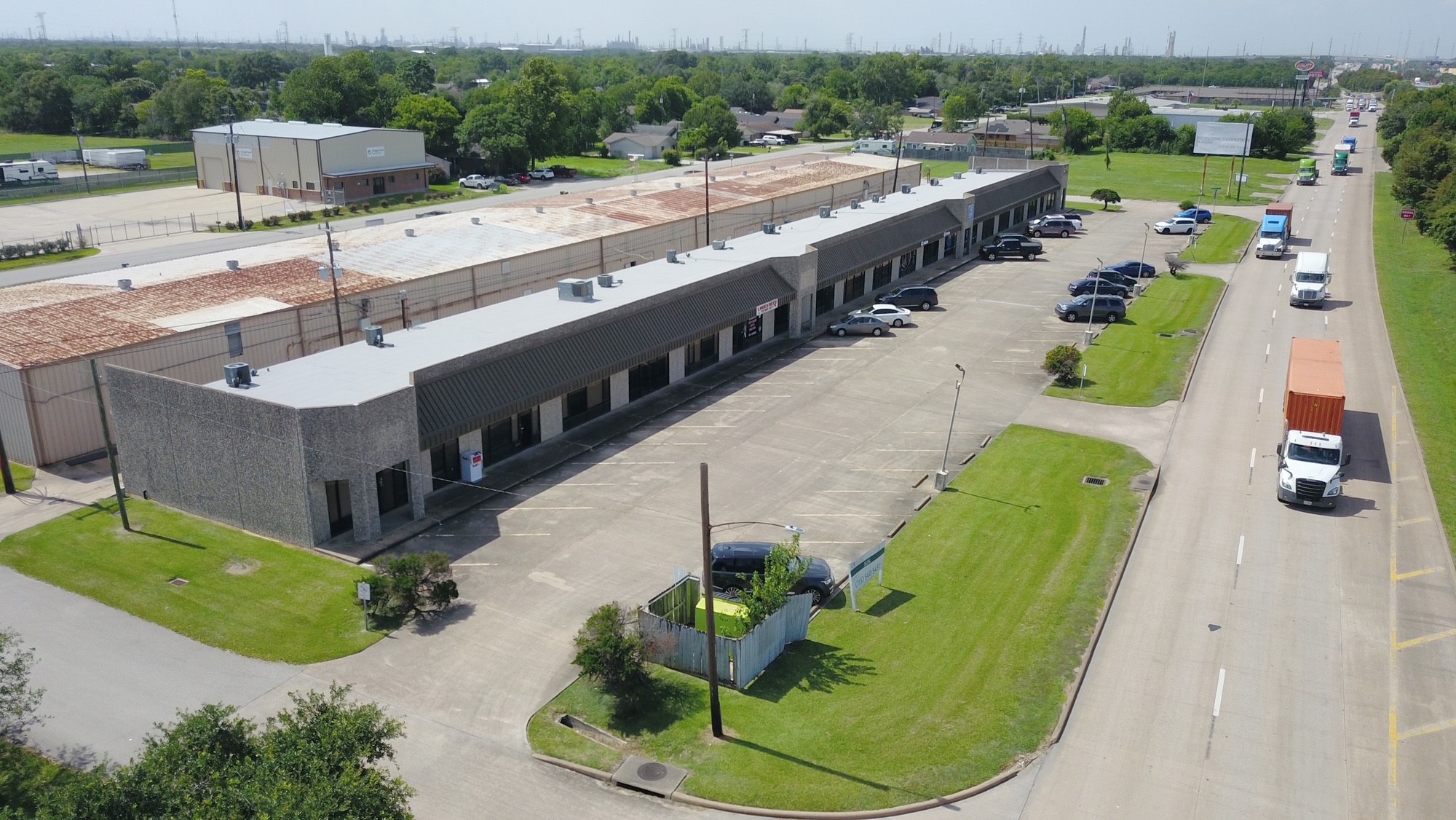 400 N 11th St, La Porte, TX for lease Building Photo- Image 1 of 20