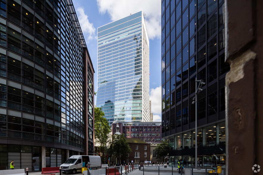 100 Bishopsgate, London for lease - Building Photo - Image 1 of 18