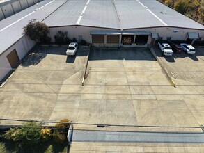 2202 E Union Bower Rd, Irving, TX for lease Interior Photo- Image 2 of 4