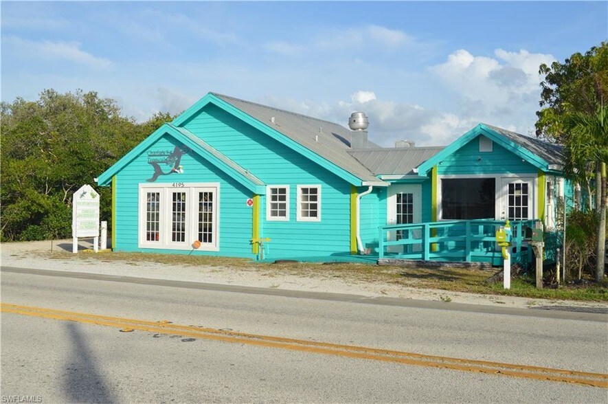 4195 NW Pine Island Rd, Matlacha, FL 33993