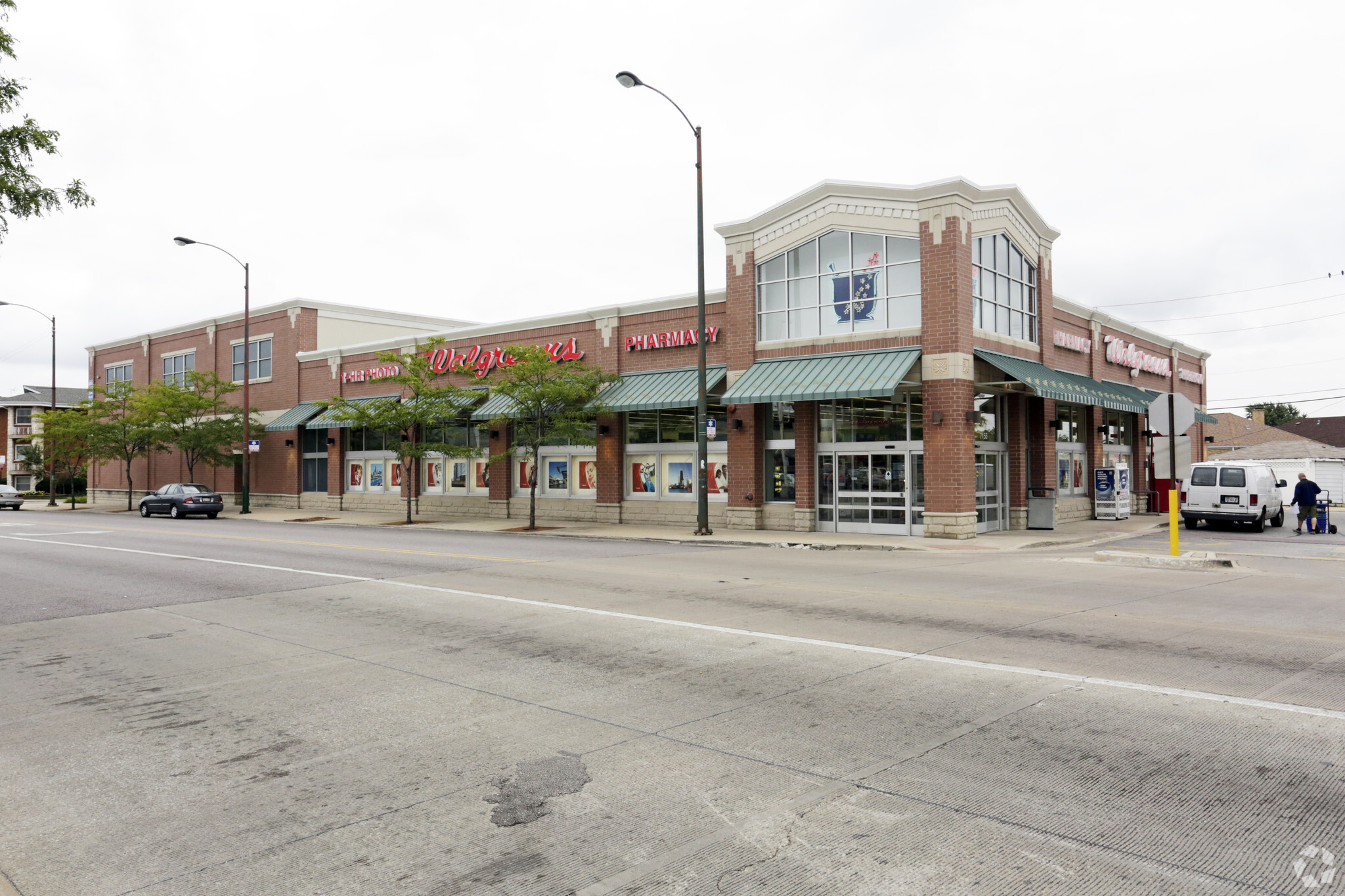 7155 W Foster Pl, Chicago, IL 60656 - Walgreens | LoopNet.com