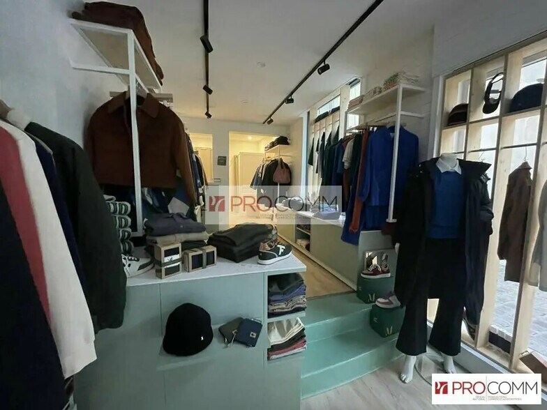 Retail in Chartres for lease - Interior Photo - Image 3 of 3