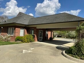 1611 Flora Ave, Burlington, NC for lease Building Photo- Image 1 of 26