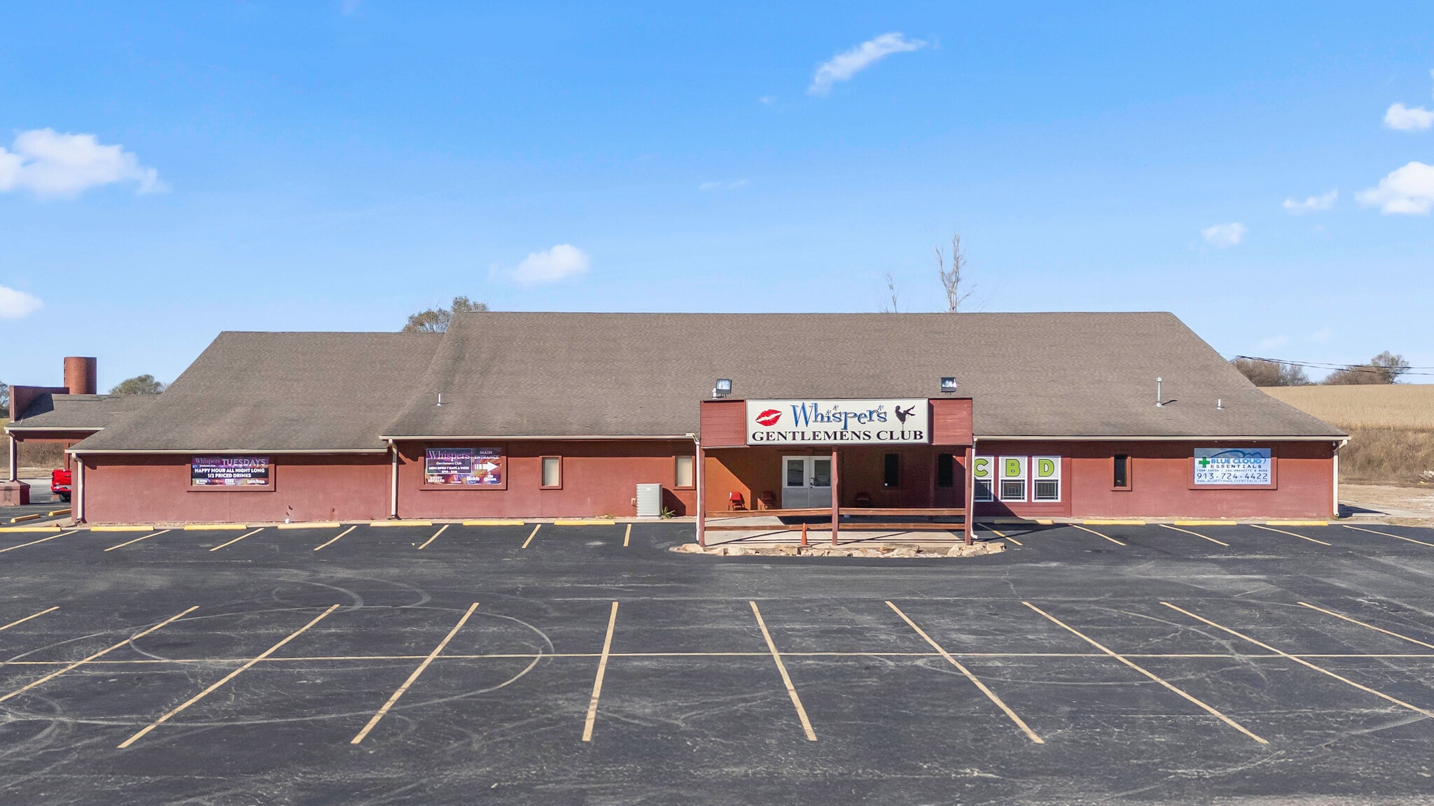 13944 Mitchell Ct, Basehor, KS for sale Primary Photo- Image 1 of 32