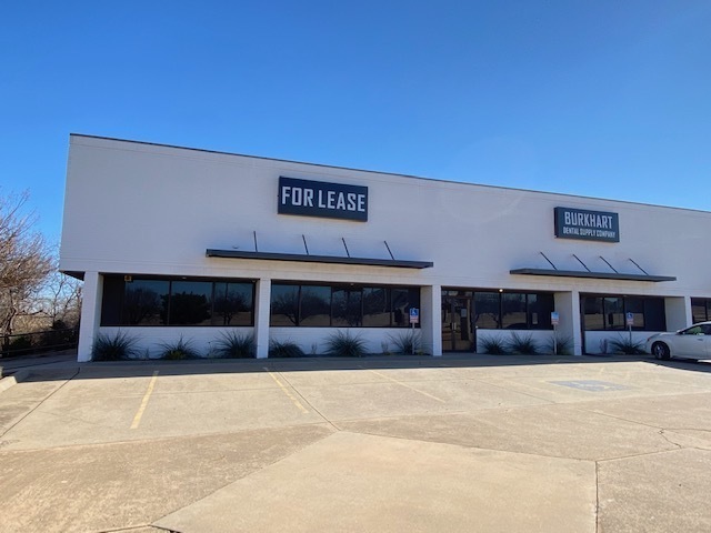 7000-7008 Broadway Ext, Oklahoma City, OK for lease - Building Photo - Image 2 of 3