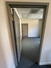 132 SW 3rd Ave, Portland, OR for lease Interior Photo- Image 1 of 4